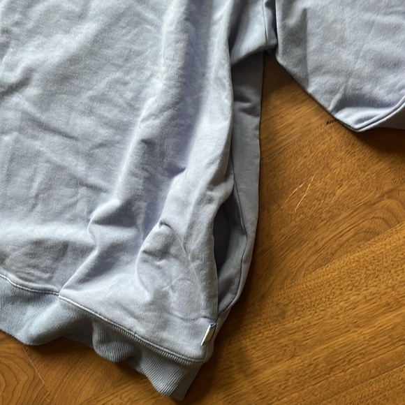 NWOT Perrywinkle blue FILA crew neck sweatshirt size small. 🪻🩵 HAS POCKETS!😍 - Picture 4 of 5